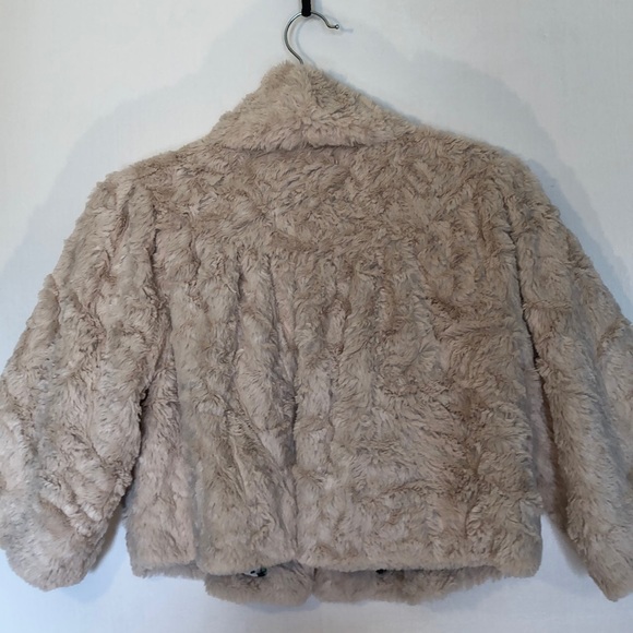 CAbi Jackets & Coats Cabi 76 Faux Fur Cropped Jacket Poshmark